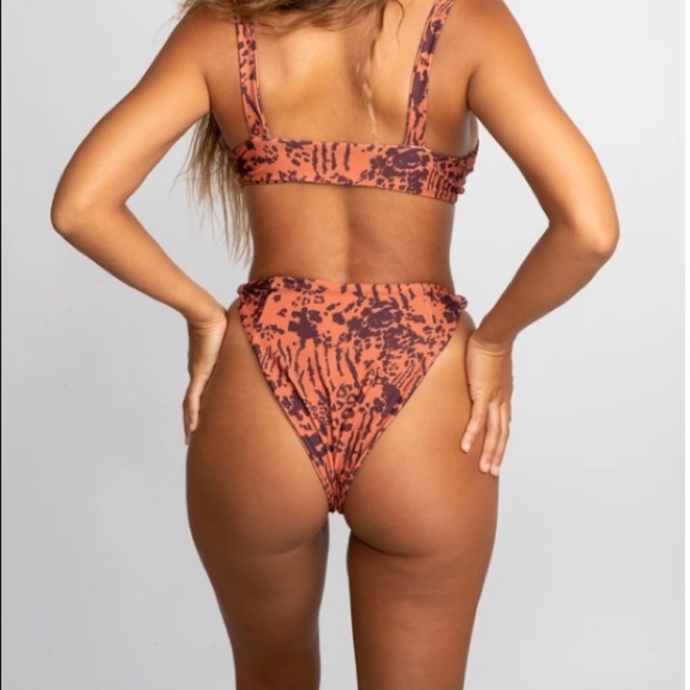 SKATIE- Utica print salty bathing suit bottoms L